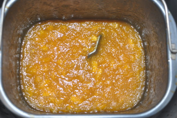 peach sriracha jam cooked in bread machine.