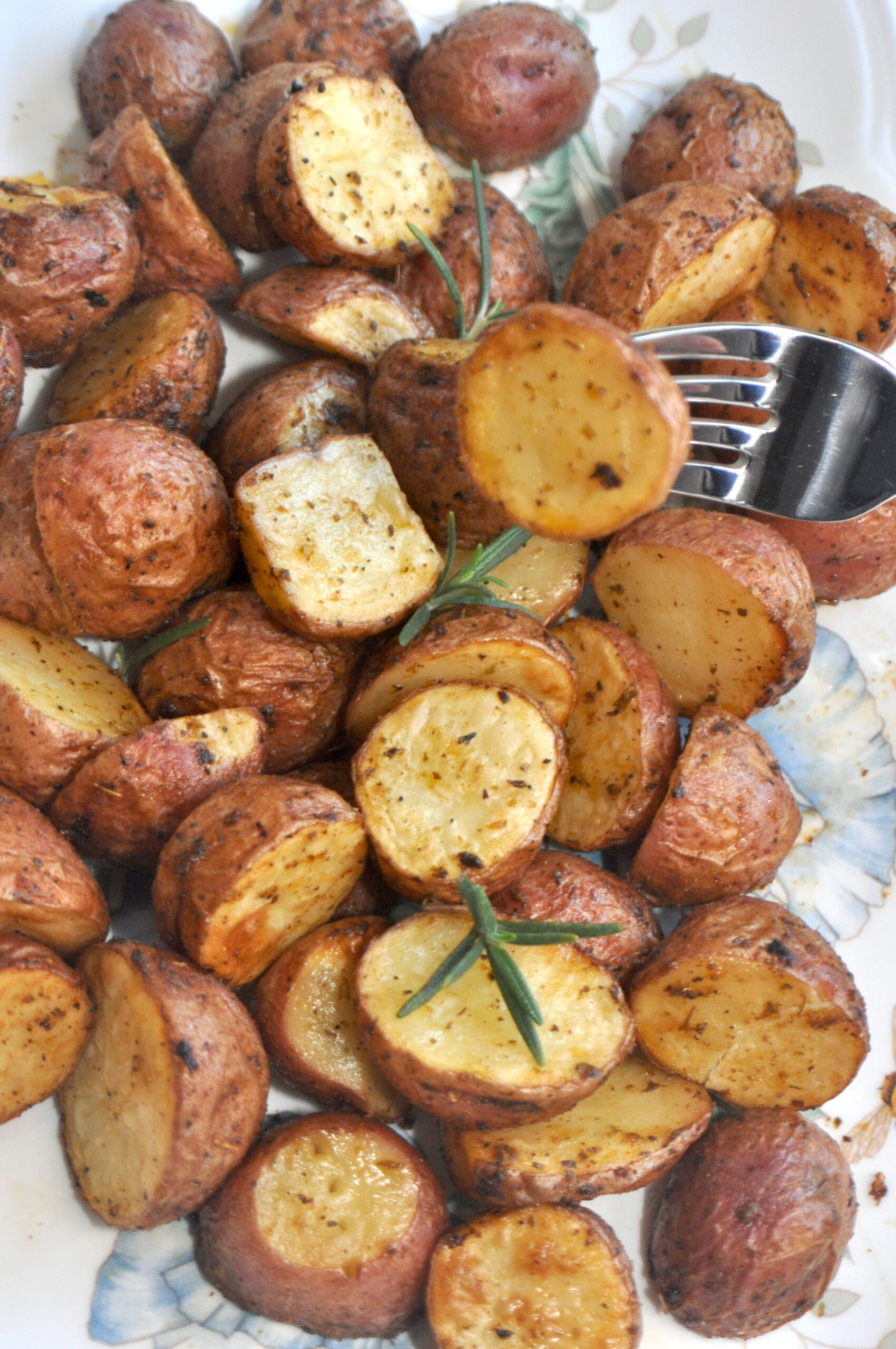 Air fryer herb potatoes