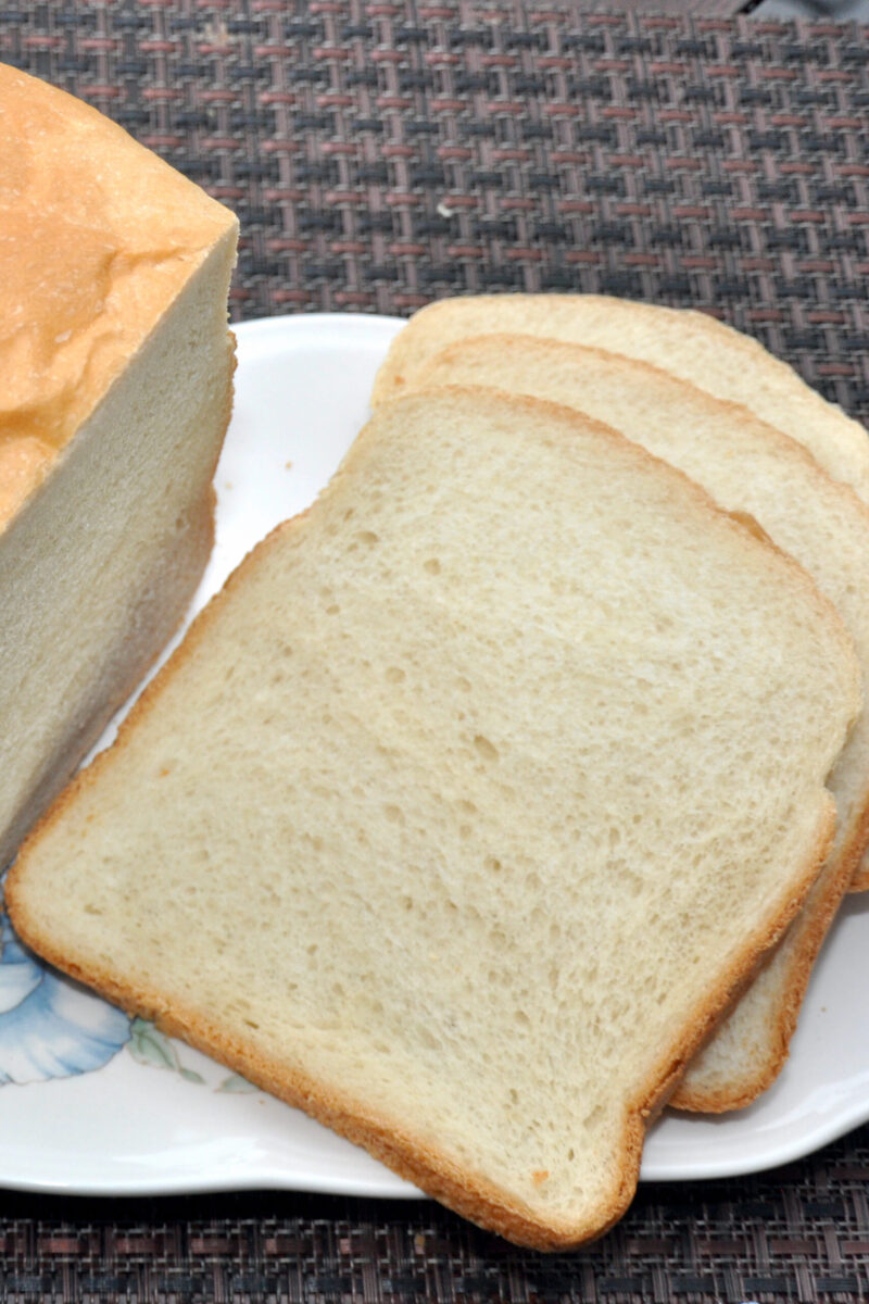 white bread slices in a tray