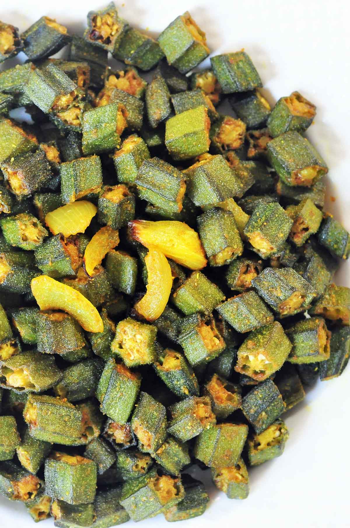 Air fried okra served in a plate.